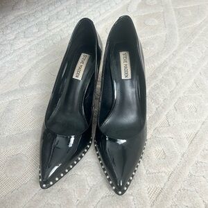 Steve Madden Black Patent Pointed Toe Studded Pumps